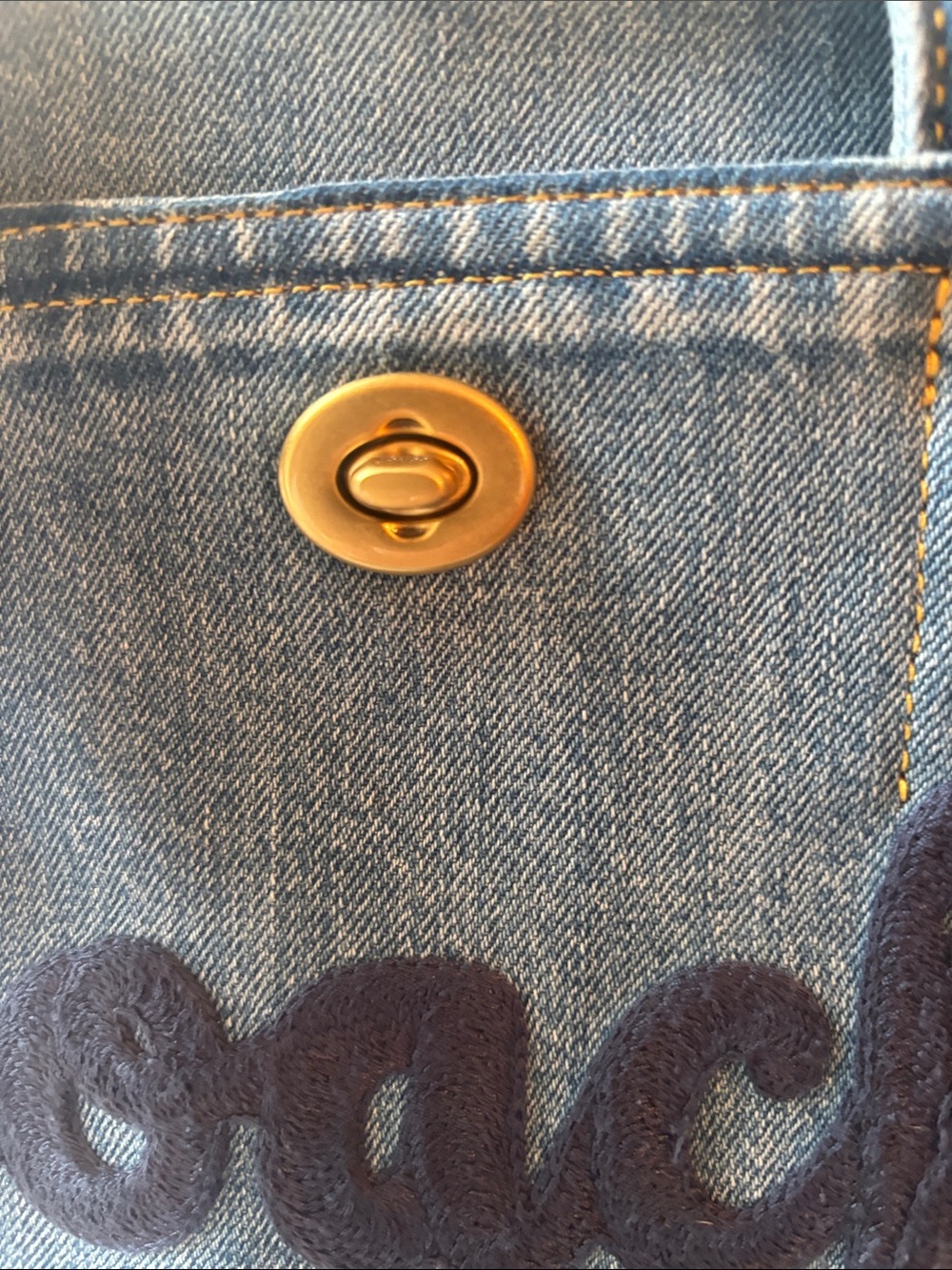NWOT Coach large Blue Denim Tote w/scarf,hangtag - Picture 7 of 12